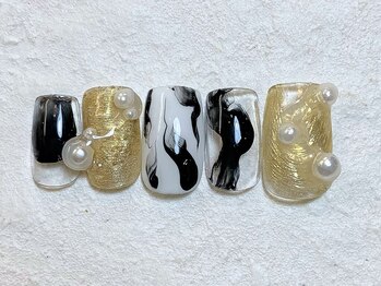 ネイルビート(NAIL BEAT)/くろニュアンスボールネイル