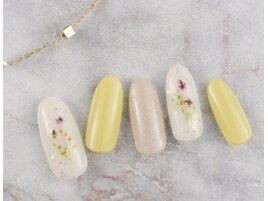 ふんわりフラワーネイル