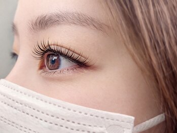 メガミ アイラッシュラウンジ(MEGAMI EYELASH LOUNGE)の写真/阪神尼崎でまつエクをお探しなら！安くて持ちが良いのが嬉しい♪上手いと評判の人気店☆