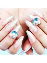 ネイル サロンティーラ(Tilla)/ラメグラ