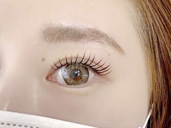 グランジュール(granjour)の写真/《人気の韓国風/束感まつげ》はドールラッシュ★話題のトレンドとデザイン性のあるハイブリッドエクステ!!