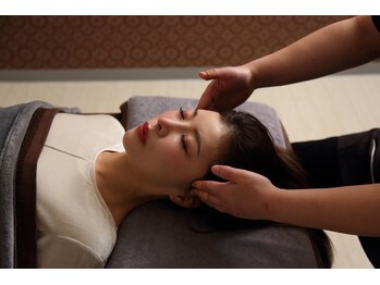 スイミンテラス 八丁堀店/ドライヘッドスパ施術風景