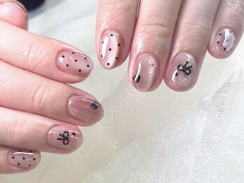 クレッシェレ(crescere)の写真/トレンドを取り入れたい方◎シンプル～華やかなデザインまで幅広く表現できる「ワンホンネイル」がお勧め☆