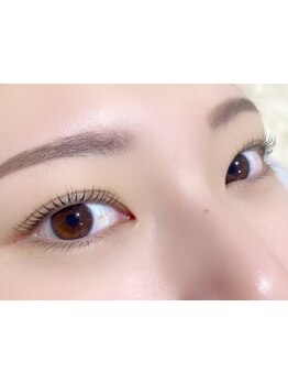 ナチュラル上品な目元にしたい