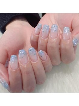 シンプル！キッラキラネイル