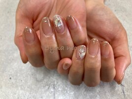 ベージュネイル