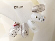グラティフィー 梅田店(gratify)/ 雪だるま×雪の結晶ネイル