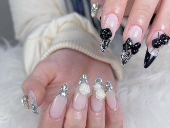 クイーンズ ネイル スタジオ(QUEENS NAIL STUDIO)/つけ放題/フレンチ/長さ出し