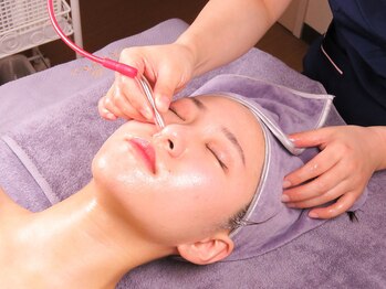 ブリエ(Brille)/超音波毛穴洗浄+小顔コルギ★