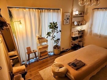 インナーライト(Inner-Light)/夜のサロン空間