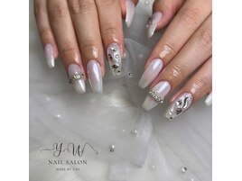 ホワイトミラー×ビジュー