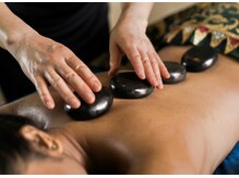シュプレムバリヒーリングエステティック(Supreme Bali Healing Esthetic)/ワツゥバラ　ホットストーン
