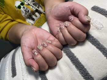 アールドットジーネイル(R.G NAIL)/