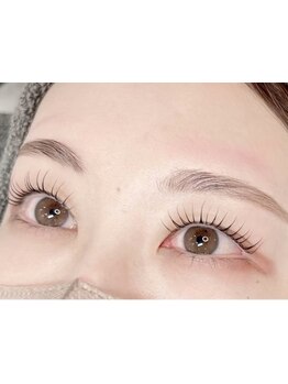 ナチュラル上品な目元にしたい