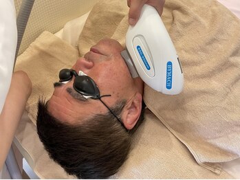 スリーズララ(Cerise LaLa)の写真/【メンズ専門店】ヒゲ脱毛+眉毛WAX脱毛で清潔感UP!ひげや眉毛を整えてモテ美肌へ☆