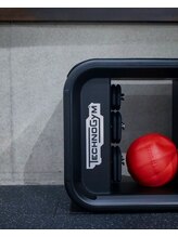 ビエネスタジムトウキョウ 青山(BIENESTAR GYM TOKYO)/【内観】美姿勢をつくるツール