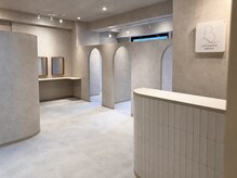 ロレインブロウ 梅田茶屋町店