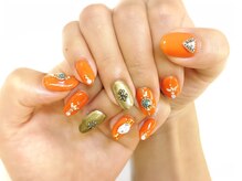 ネイルサロン ジュネイル(NAIL SALON JUNAIL)/オレンジ×メタリックゴールド