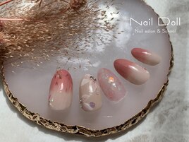 ピンクグラデのフラワーネイル