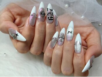 ドールハウスオーム(DOLL HOUSE HOMME)の写真/イベントネイルや、ゴテゴテギャルネイルも当店にお任せください♪ロングチップで長さ出しも◎