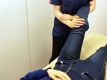 東京美容整体の写真/【あっ！脚が軽い！】筋肉・股関節・足首の硬さを整える整体技術でむくみ解消★脚の疲れや靴下跡のケアにも