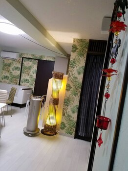 リンパマッサージ専門 ゼクシー 時津店(Zexy)/清潔感のある明るい店内