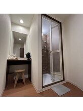 ノスジム(NOOS GYM)/シャワー付き個室更衣室