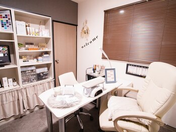 リムネイル(RIM NAIL)/内観です。