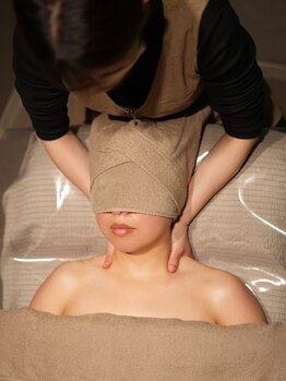 眠りの木/施術風景