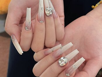 ヨーリ(YooLi)の写真/貴女のなりたいを叶えてくれる高技術サロン★丁寧なケアでモチの良さ◎美しい指先で、女性らしさを演出♪