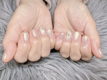 ドーリーガール(Dolly Girl)/