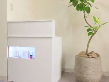 園 新宿三丁目店(SONO)/サロン受付｜LED｜マツエク