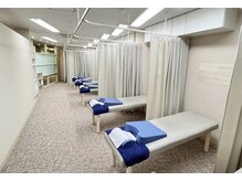 アイキュア鍼灸接骨院 豊中庄内(iCure鍼灸接骨院)の雰囲気(きれいでおしゃれな店内で毎日の疲れをしっかり癒します♪)