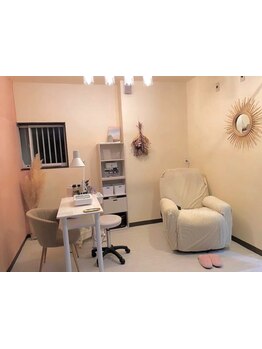 ネイル・アイメニューの同時施術が可能