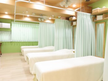 SSCマッサージ 池袋東口店/清潔で明るい店内