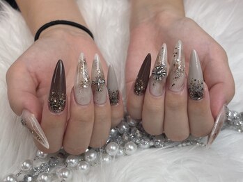 ロングネイルズ エマ(LongNails-Emma)/