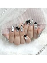 ミニョン(Minyon)/マグネット×ドットネイル