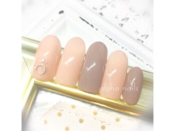 アルファ ネイルズ(ALPHA NAILS)/