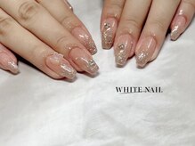 ホワイトネイル(WHITE NAIL)