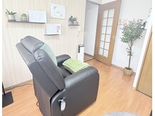 エミー(emy)の雰囲気(江坂/HBL/眉毛/まゆげ/メンズ眉/アイブロウ/眉毛サロン/眉)