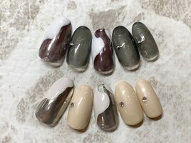 個性的ネイル