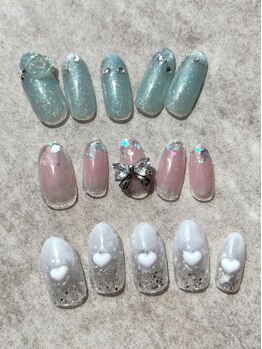 ティアラ(TIARA)の写真/話題のワンホンネイル★色とパーツを選んで美フォルム仕上げ◎10本アートはスタッフ指名クーポンがお得♪