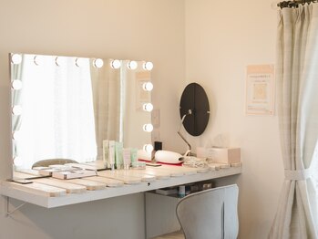 ココ ビューティ(COCO Beauty)/メイクコーナーをご用意