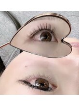 アイパリシルヴィー(Eye paris Silvi)