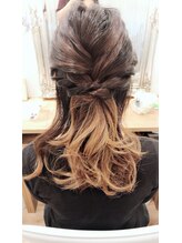 プリンセスアッシュ 阪急三番街店(Princess Ash)/ハーフアップ