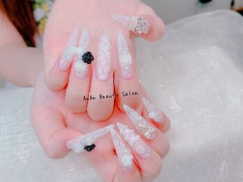 アンアンビューティーサロン(AnAn Beauty Salon)の写真/流行りのネイルからどんな場でも馴染むシンプル系上品ネイルまで◎うる艶デザインで手元を可愛く演出します