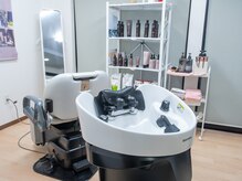 治療院セイメイ(SEIMEI)の雰囲気(明るく清潔感のある店内!)