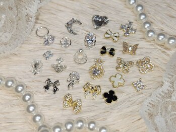 リリオン(RiLion)/流行りのネイルパーツが豊富♪