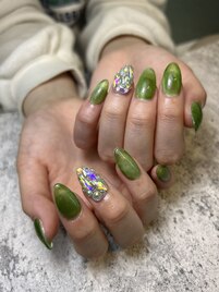 マグネットにストーン埋め尽くし