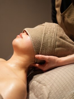 眠りの木/施術風景